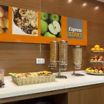 Express Lisbon Airport By Ihg Hotel 3*