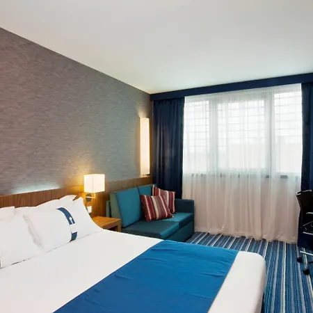 Hotel Express Lisbon Airport By Ihg