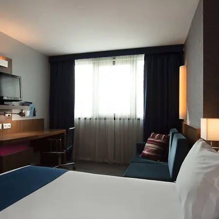 Express Lisbon Airport By Ihg