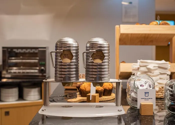 Express Lisbon Airport By Ihg Hotel 3*