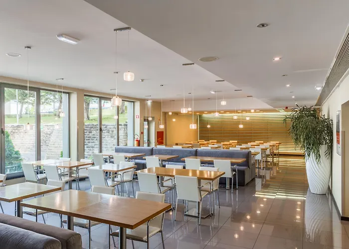 Express Lisbon Airport By Ihg Portela (Loures)