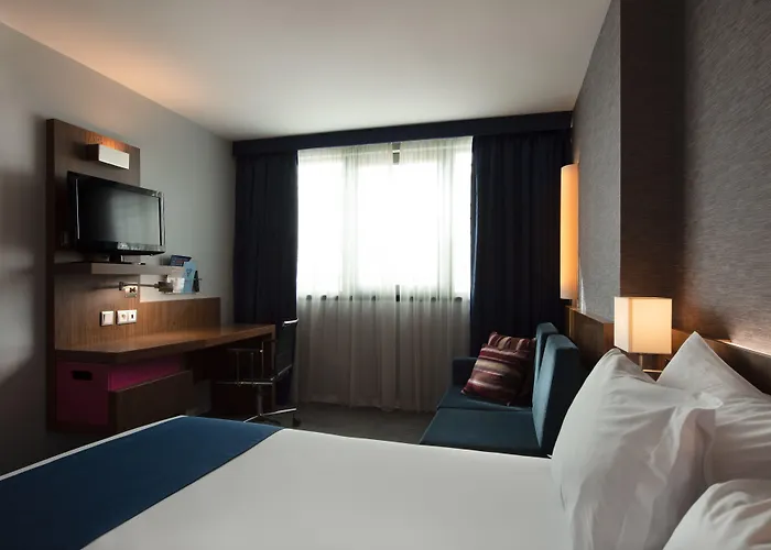 Express Lisbon Airport By Ihg