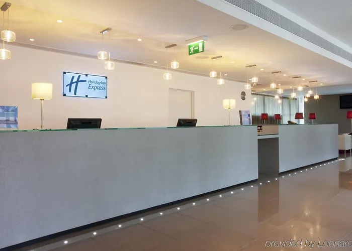 Express Lisbon Airport By Ihg Hotel 3*