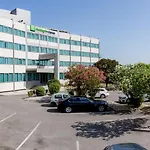 מלון Express Lisbon Airport By Ihg 3*