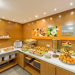 מלון Express Lisbon Airport By Ihg 3*