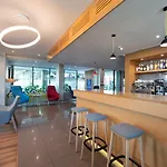מלון Express Lisbon Airport By Ihg 3*