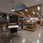 מלון Express Lisbon Airport By Ihg