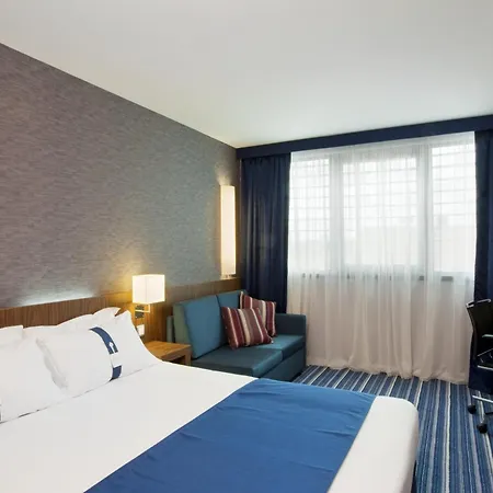 Hotel Express Lisbon Airport By Ihg