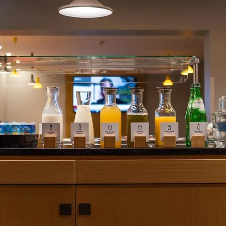 Hotell Express Lisbon Airport By Ihg 3*
