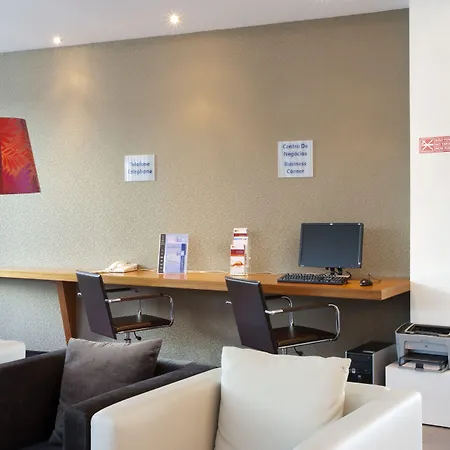 Express Lisbon Airport By Ihg Hotel 3*
