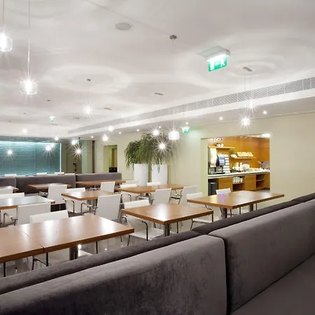 Express Lisbon Airport By Ihg Portela (Loures)