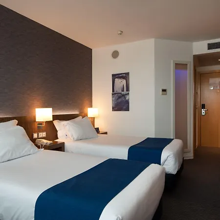 Express Lisbon Airport By Ihg 3*