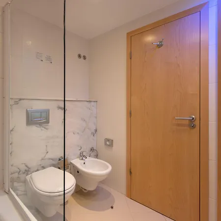 Hotel Express Lisbon Airport By Ihg Portela (Loures)
