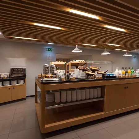 Hotell Express Lisbon Airport By Ihg