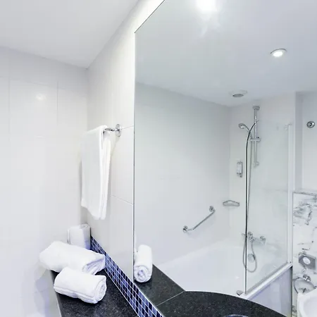 فندق Express Lisbon Airport By Ihg Portela (Loures)