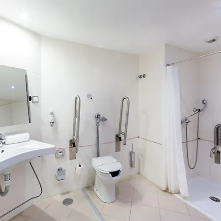 Express Lisbon Airport By Ihg Portela (Loures)