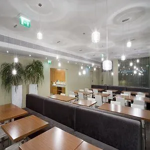 Hotel Express Lisbon Airport By Ihg Portela (Loures)