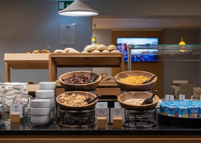 Express Lisbon Airport By Ihg Portela (Loures)