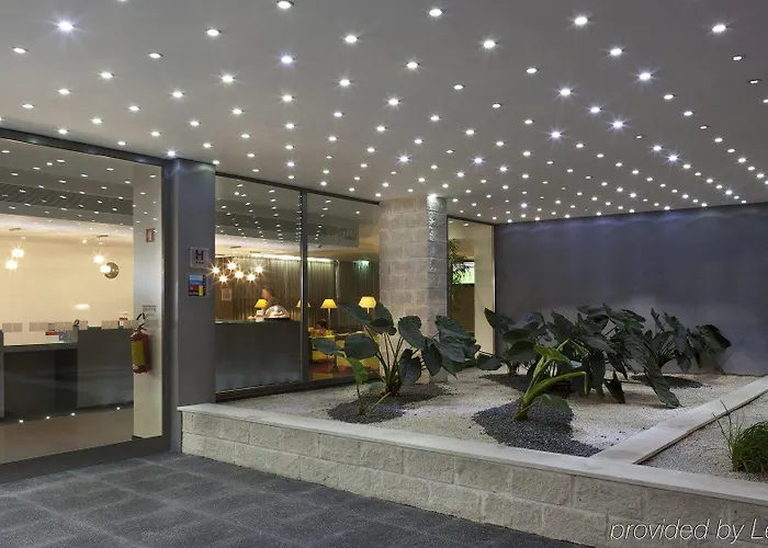 Отель Express Lisbon Airport By Ihg 3*