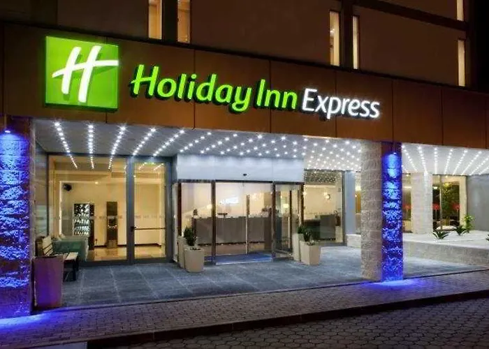 Отель Express Lisbon Airport By Ihg 3*