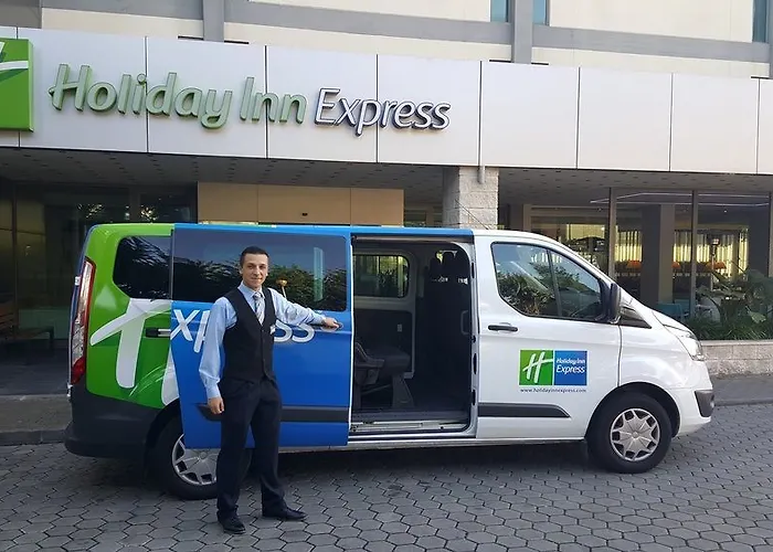 Express Lisbon Airport By Ihg Отель