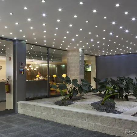 מלון Express Lisbon Airport By Ihg 3*