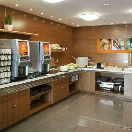 מלון Express Lisbon Airport By Ihg